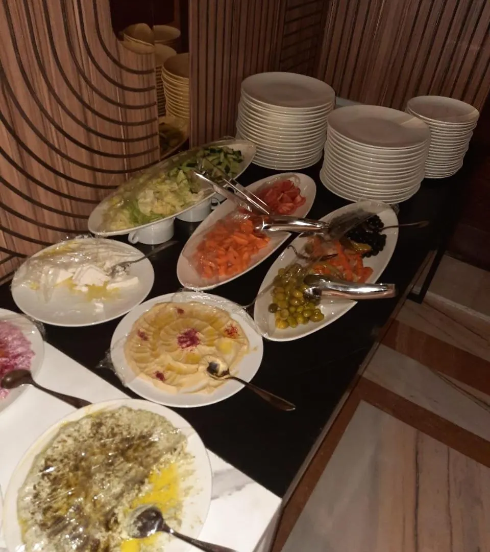 Quiet Jeddah Al Hamra Hotel