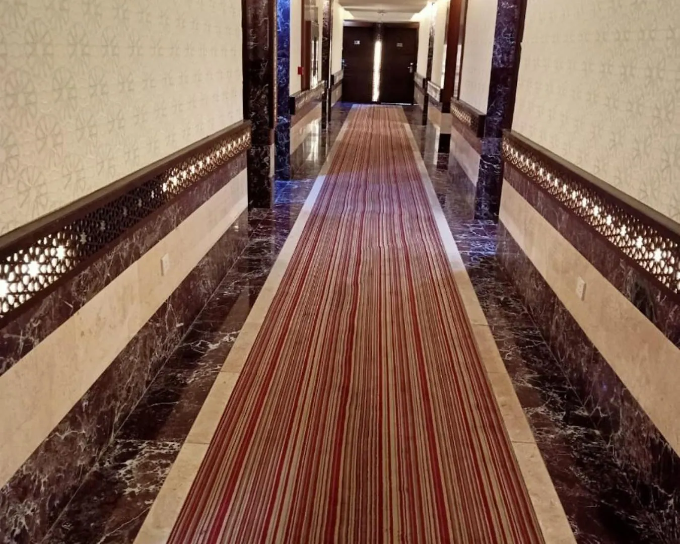 Quiet Jeddah Al Hamra Hotel