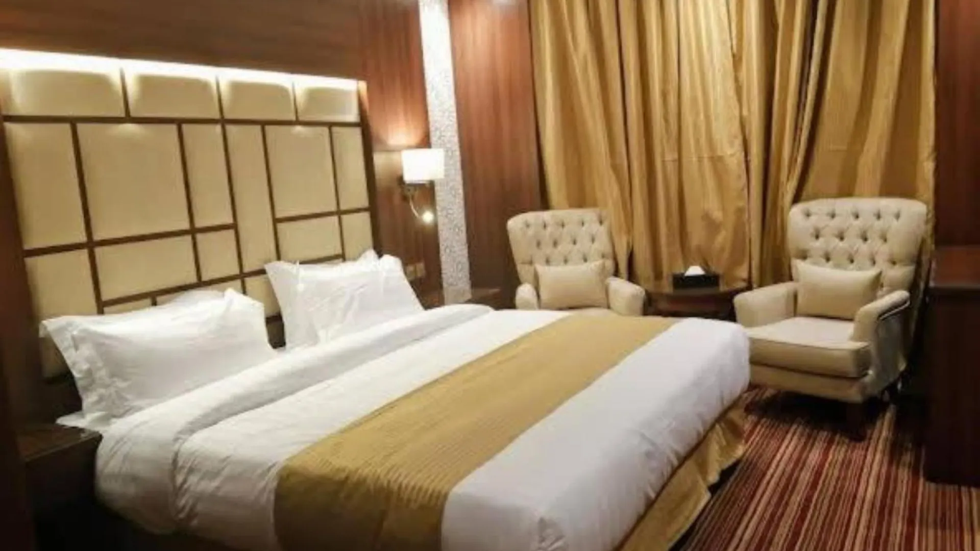 Quiet Jeddah Al Hamra Hotel