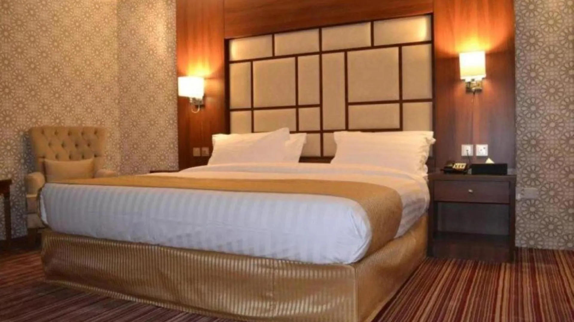 Quiet Jeddah Al Hamra Hotel 3*,  Saudi Arabia
